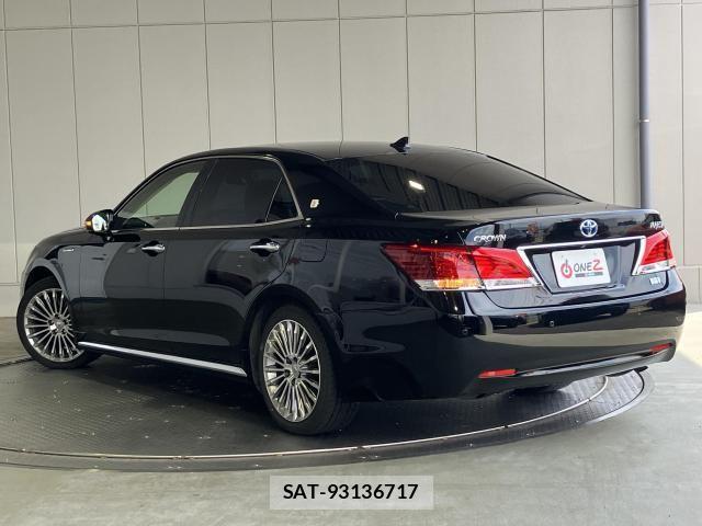 Toyota CROWN MAJESTA 2013-10 8335332-2