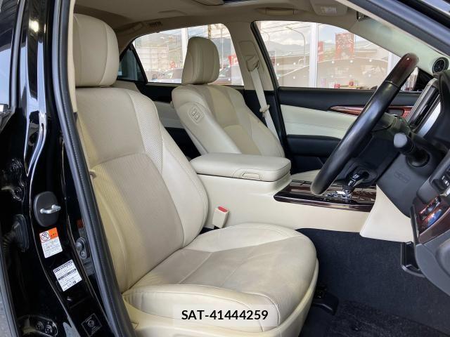 Toyota CROWN MAJESTA 2016-03 8335331-16
