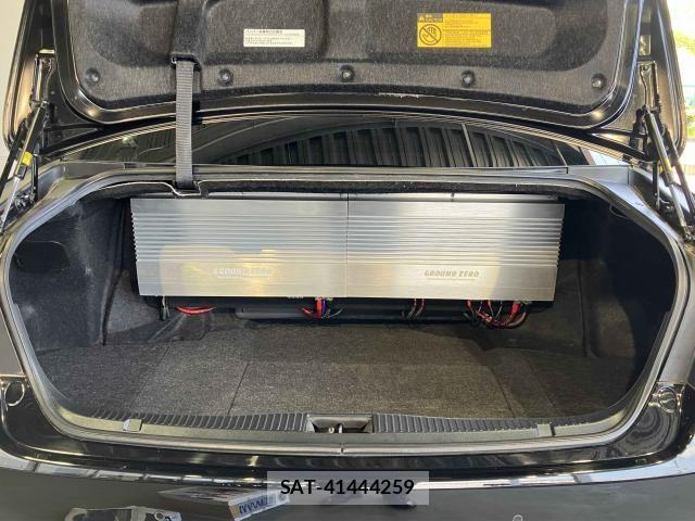 Toyota CROWN MAJESTA 2016-03 8335331-19