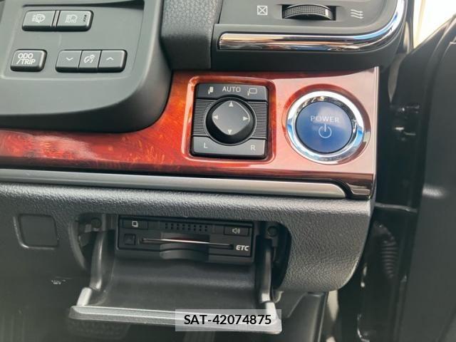 Toyota CROWN MAJESTA 2014-01 8371542-14