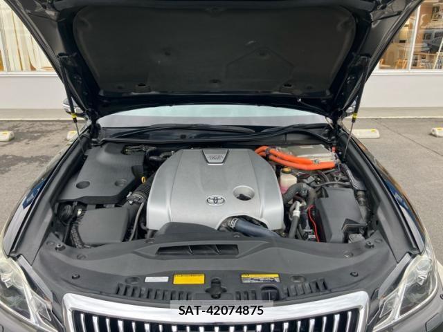 Toyota CROWN MAJESTA 2014-01 8371542-23
