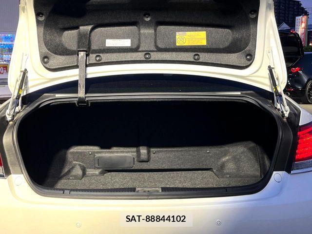 Toyota CROWN MAJESTA 2015-08 8438019-14
