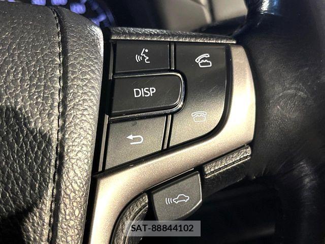Toyota CROWN MAJESTA 2015-08 8438019-7
