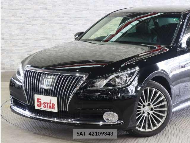 Toyota CROWN MAJESTA 2017-07 8524152-17