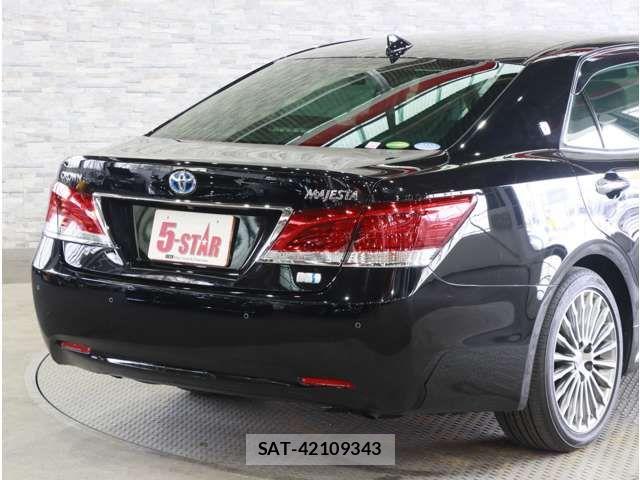 Toyota CROWN MAJESTA 2017-07 8524152-19