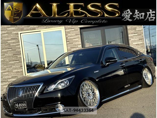 Toyota CROWN MAJESTA 2016-04 8561532-0