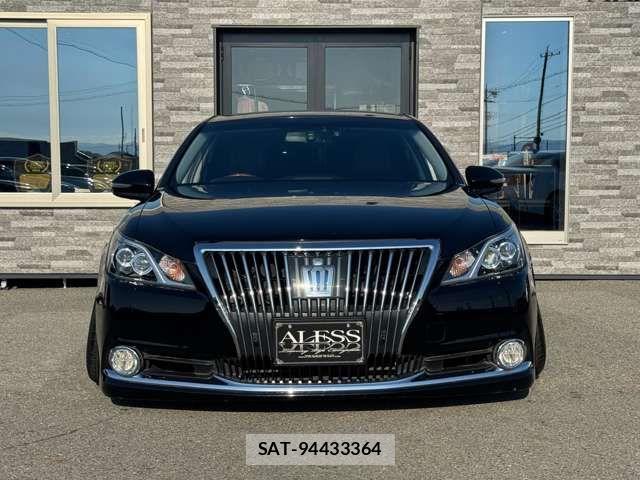 Toyota CROWN MAJESTA 2016-04 8561532-10