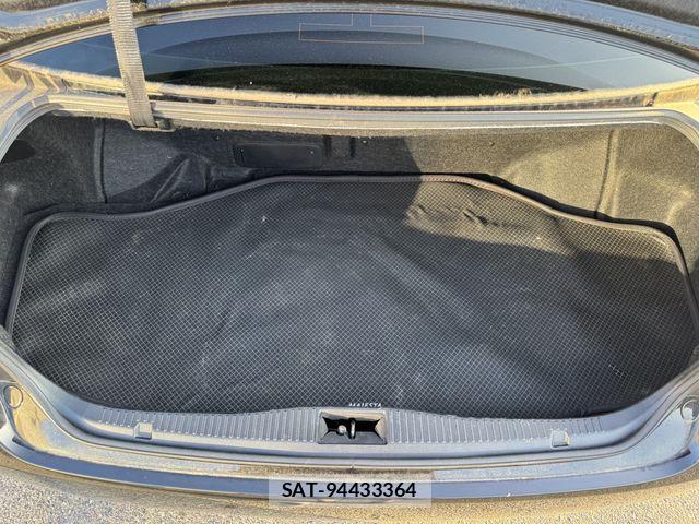 Toyota CROWN MAJESTA 2016-04 8561532-27
