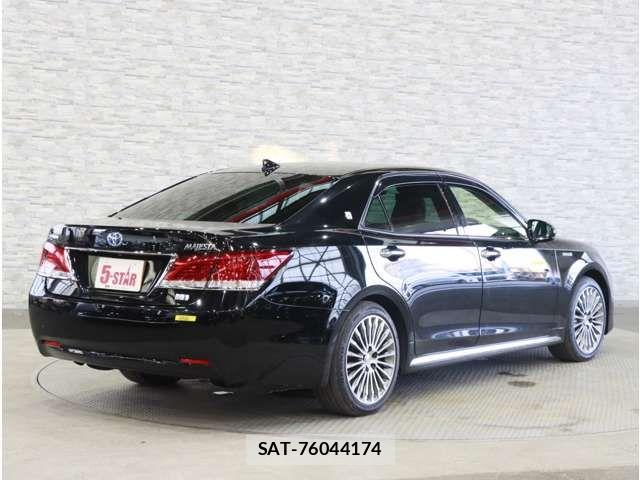 Toyota CROWN MAJESTA 2018-07 8561530-17