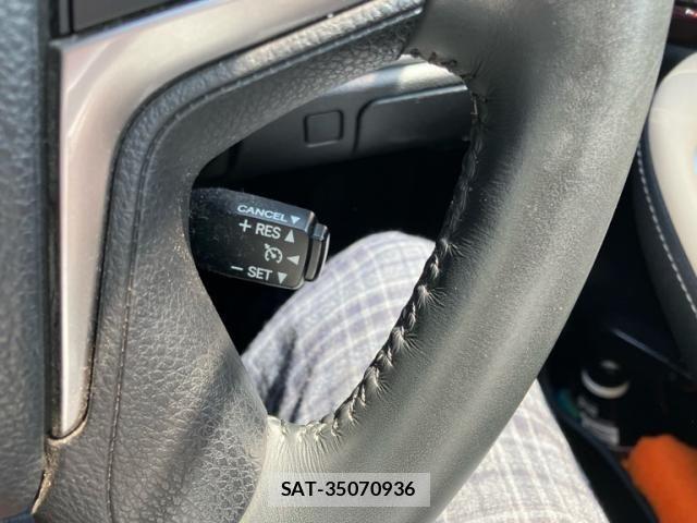 Toyota CROWN MAJESTA 2014-05 8626265-10
