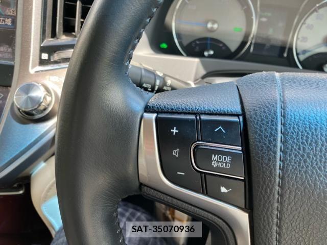 Toyota CROWN MAJESTA 2014-05 8626265-12