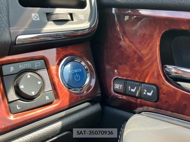 Toyota CROWN MAJESTA 2014-05 8626265-13