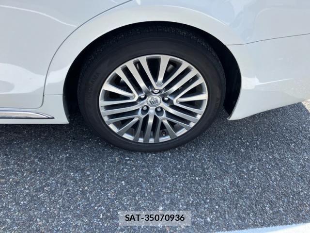 Toyota CROWN MAJESTA 2014-05 8626265-4