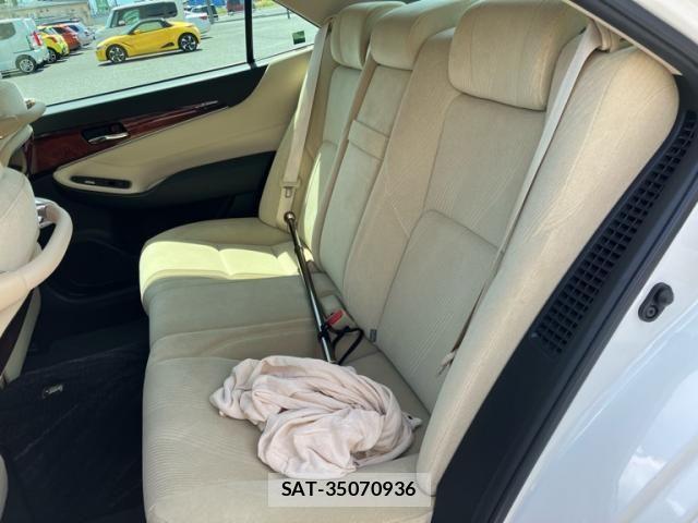 Toyota CROWN MAJESTA 2014-05 8626265-7