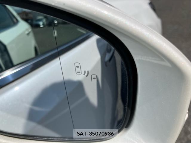Toyota CROWN MAJESTA 2014-05 8626265-8