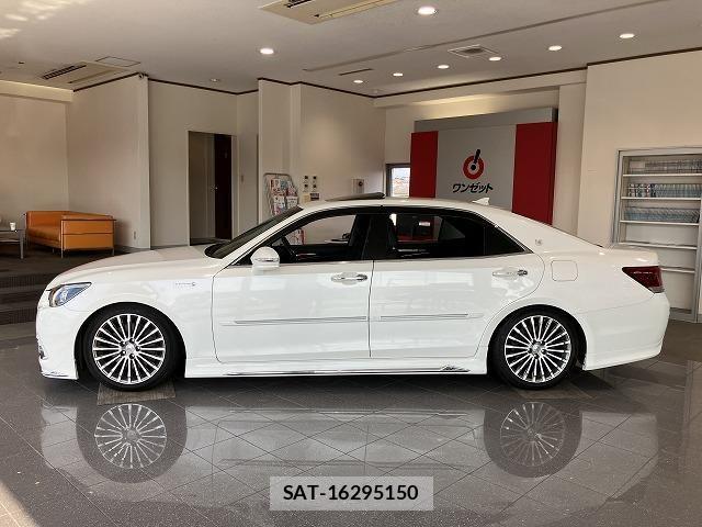Toyota CROWN MAJESTA 2015-06 8658537-15