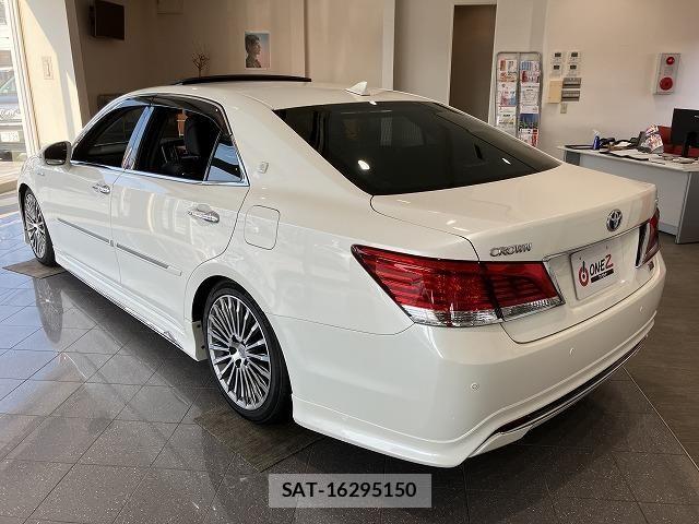 Toyota CROWN MAJESTA 2015-06 8658537-18