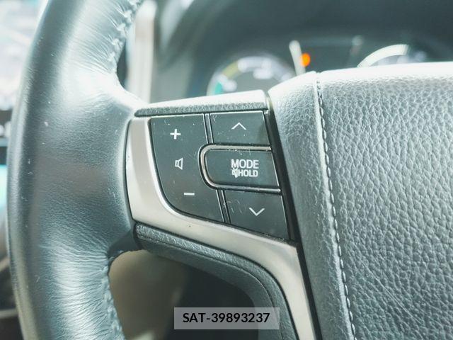 Toyota CROWN MAJESTA 2015-04 8658540-11