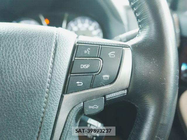 Toyota CROWN MAJESTA 2015-04 8658540-12