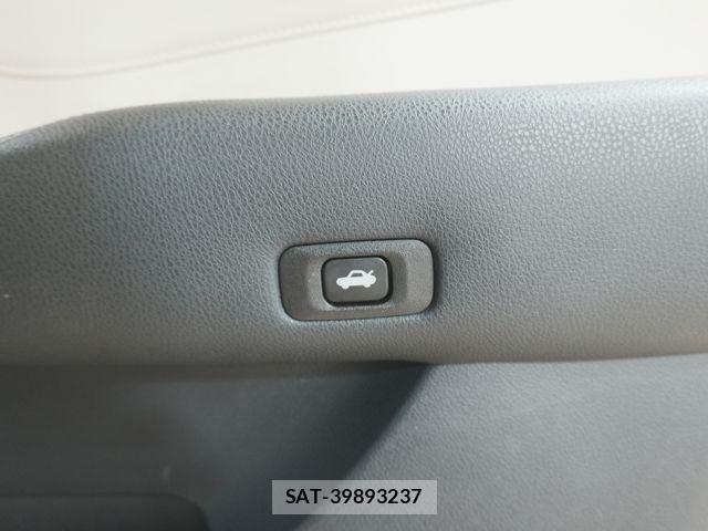 Toyota CROWN MAJESTA 2015-04 8658540-26