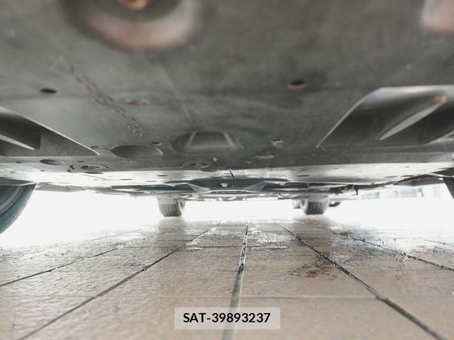 Toyota CROWN MAJESTA 2015-04 8658540-28