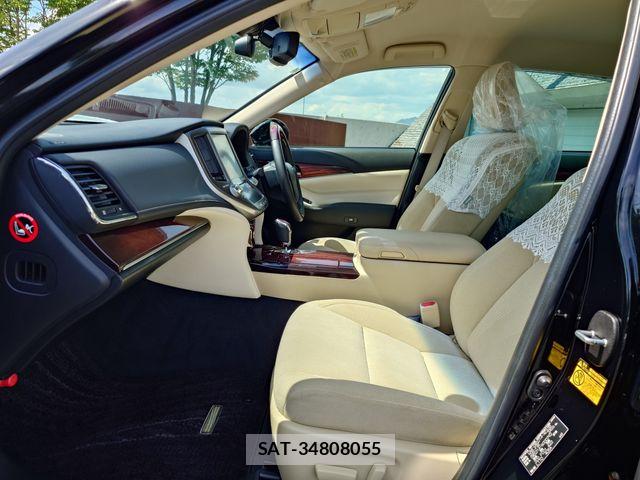 Toyota CROWN MAJESTA 2013-09 8741326-19