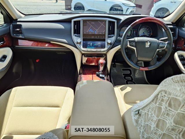 Toyota CROWN MAJESTA 2013-09 8741326-8