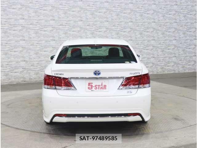 Toyota CROWN MAJESTA 2017-01 8779841-14