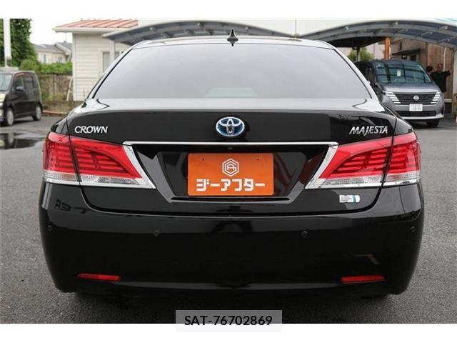 Toyota CROWN MAJESTA 2014-04 8795593-9