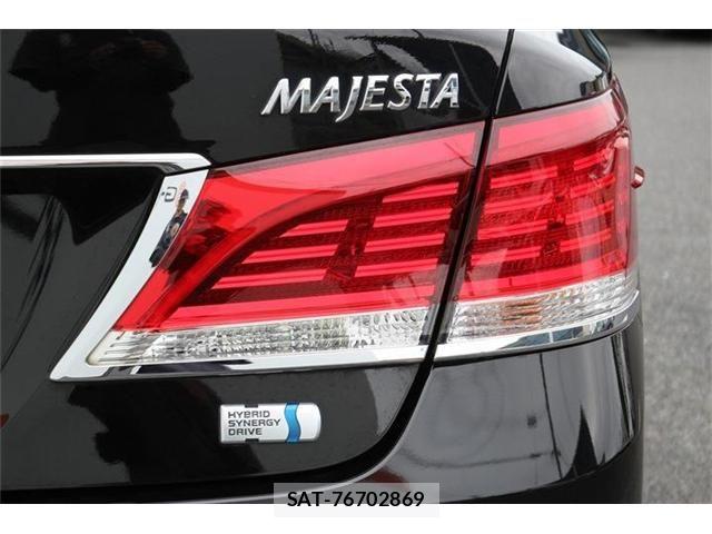 Toyota CROWN MAJESTA 2014-04 8795593-12