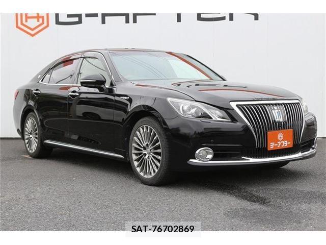 Toyota CROWN MAJESTA 2014-04 8795593-20