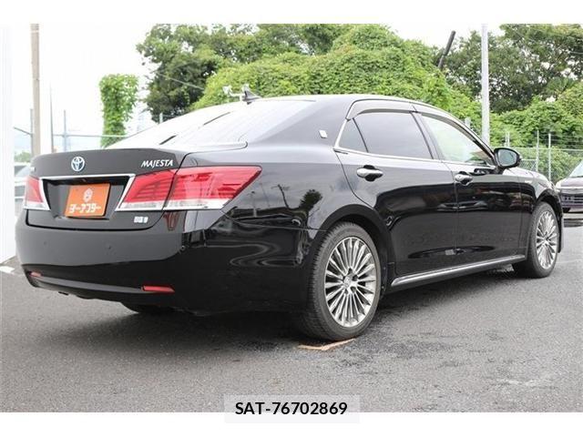 Toyota CROWN MAJESTA 2014-04 8795593-21