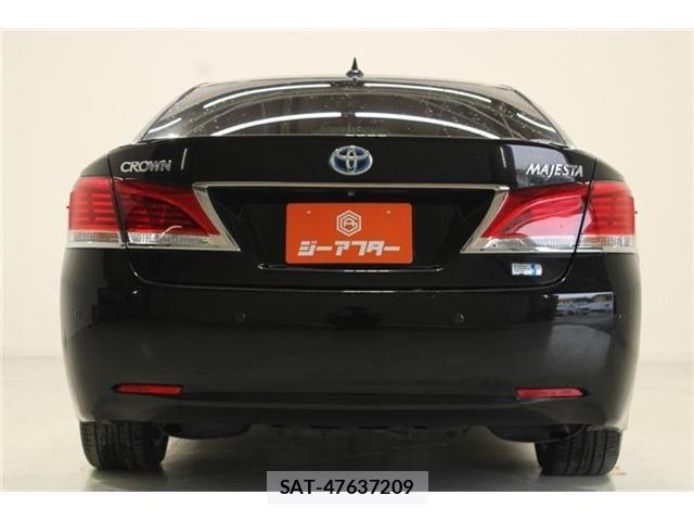 Toyota CROWN MAJESTA 2014-02 8795595-10