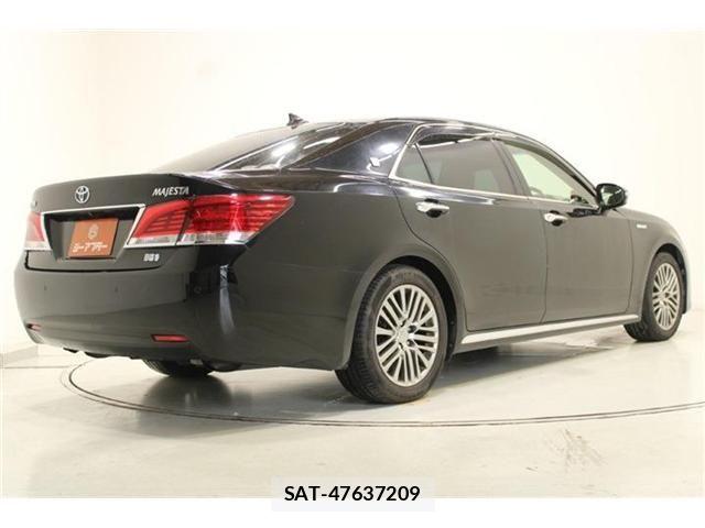 Toyota CROWN MAJESTA 2014-02 8795595-11