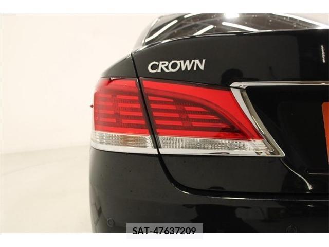 Toyota CROWN MAJESTA 2014-02 8795595-18