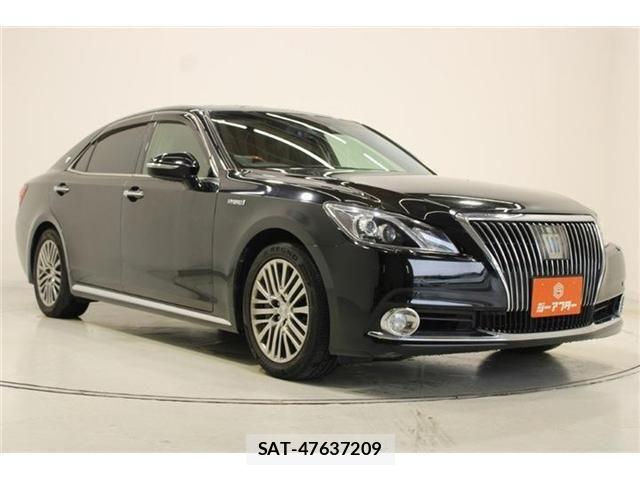 Toyota CROWN MAJESTA 2014-02 8795595-5