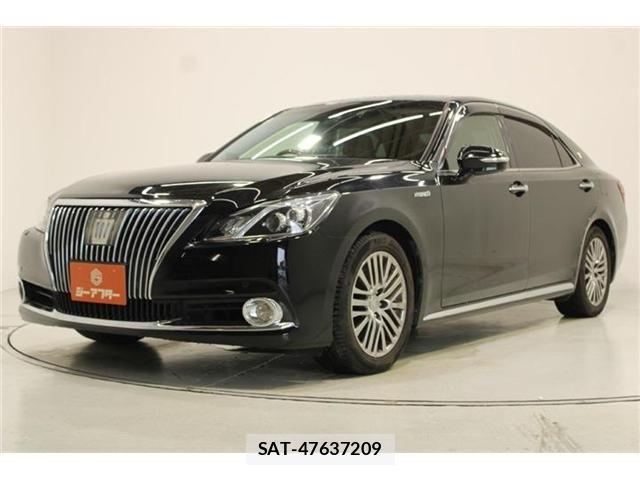 Toyota CROWN MAJESTA 2014-02 8795595-7