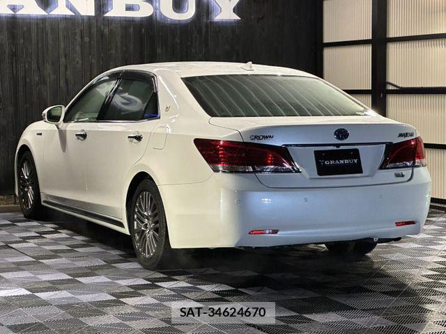 Toyota CROWN MAJESTA 2013-12 8795594-14