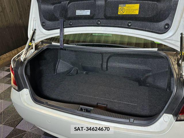 Toyota CROWN MAJESTA 2013-12 8795594-15