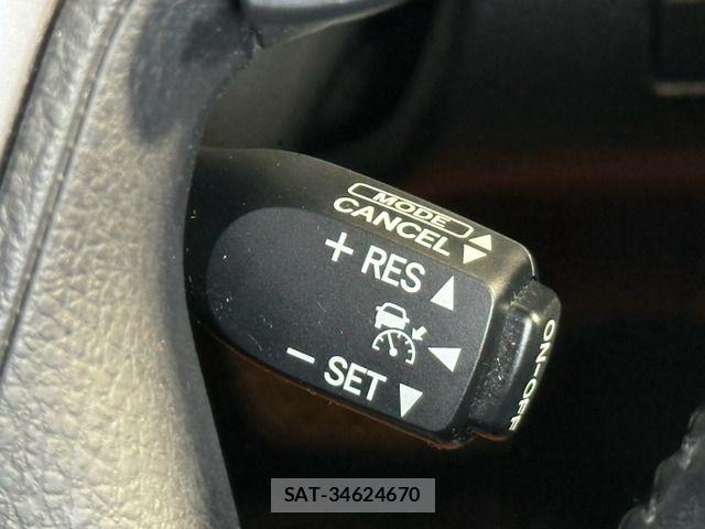 Toyota CROWN MAJESTA 2013-12 8795594-2