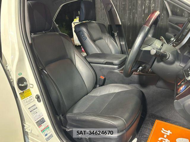 Toyota CROWN MAJESTA 2013-12 8795594-5