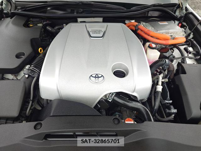 Toyota CROWN MAJESTA 2014-11 8848557-23