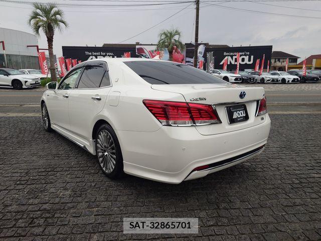 Toyota CROWN MAJESTA 2014-11 8848557-2