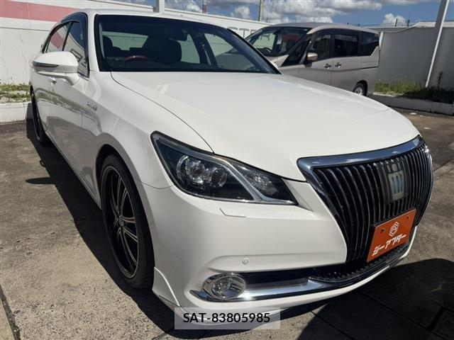 Toyota CROWN MAJESTA 2013-10 8848555-0