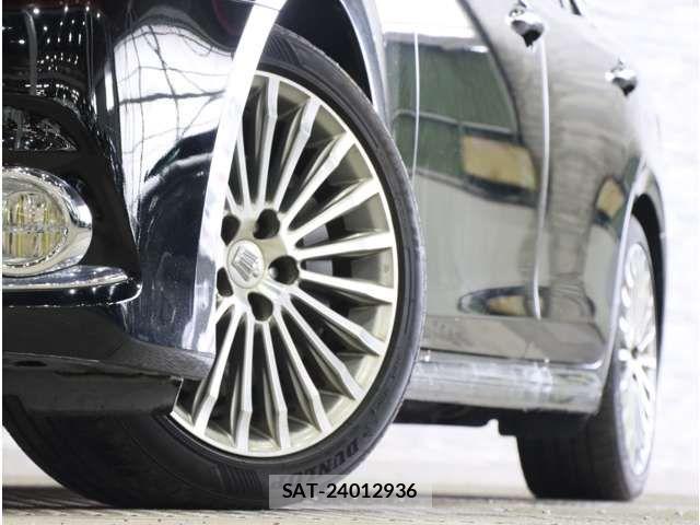 Toyota CROWN MAJESTA 2013-11 8879218-14