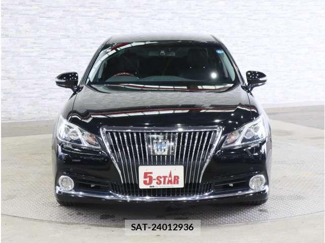 Toyota CROWN MAJESTA 2013-11 8879218-7
