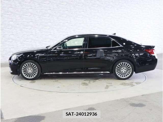 Toyota CROWN MAJESTA 2013-11 8879218-8