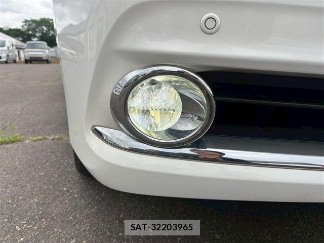 Toyota CROWN MAJESTA 2015-03 1136956-9