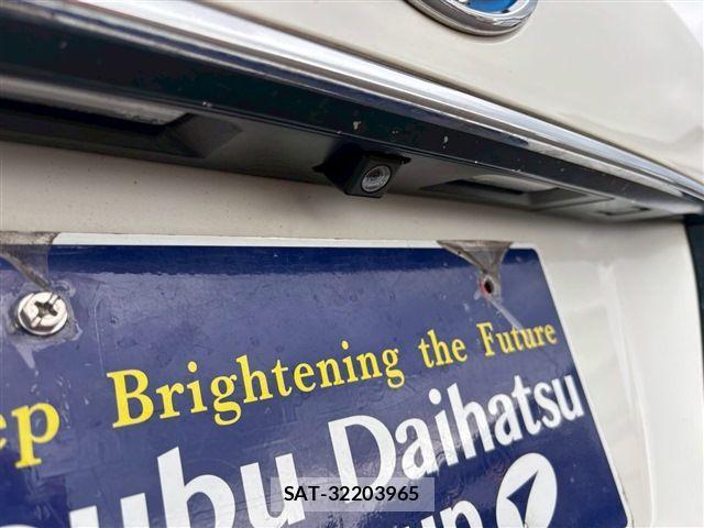 Toyota CROWN MAJESTA 2015-03 1136956-11