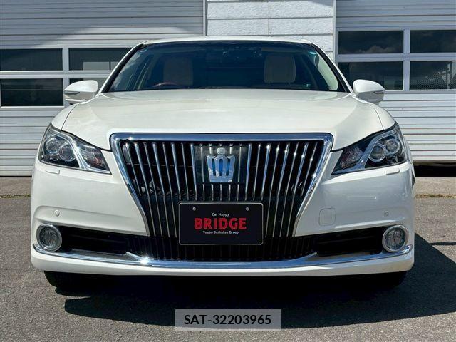 Toyota CROWN MAJESTA 2015-03 1136956-1